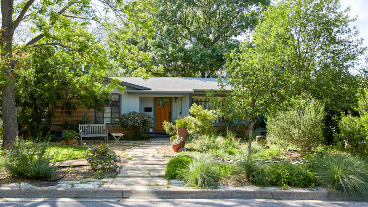 How Does Zillow Make Money?