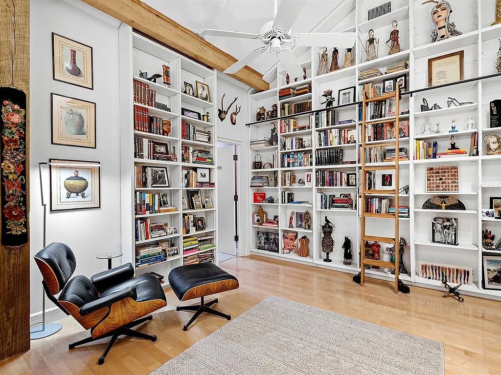 12 At-Home Libraries to Inspire Any Bibliophile