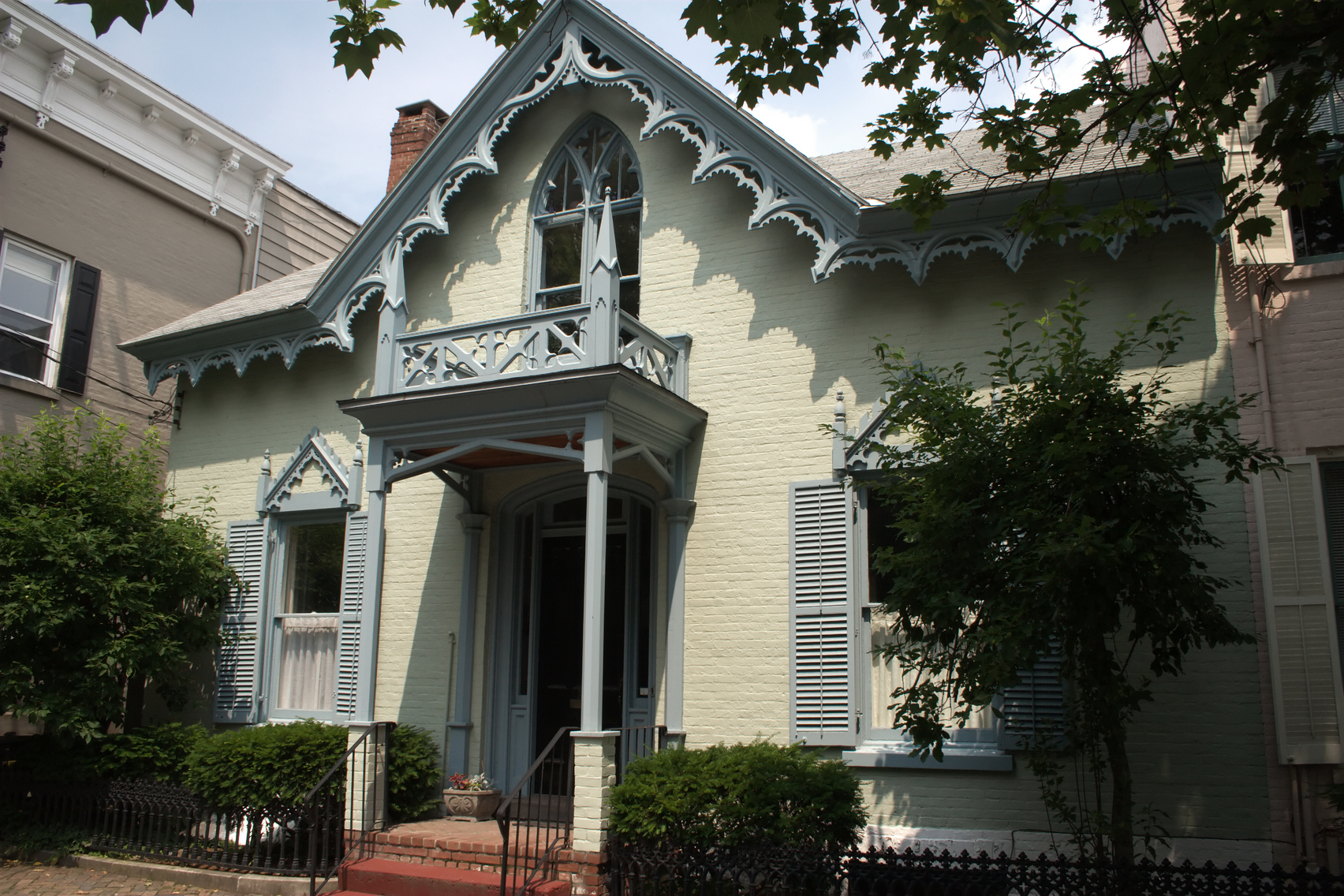 Cast a Spell in These 13 Whimsigoth Homes