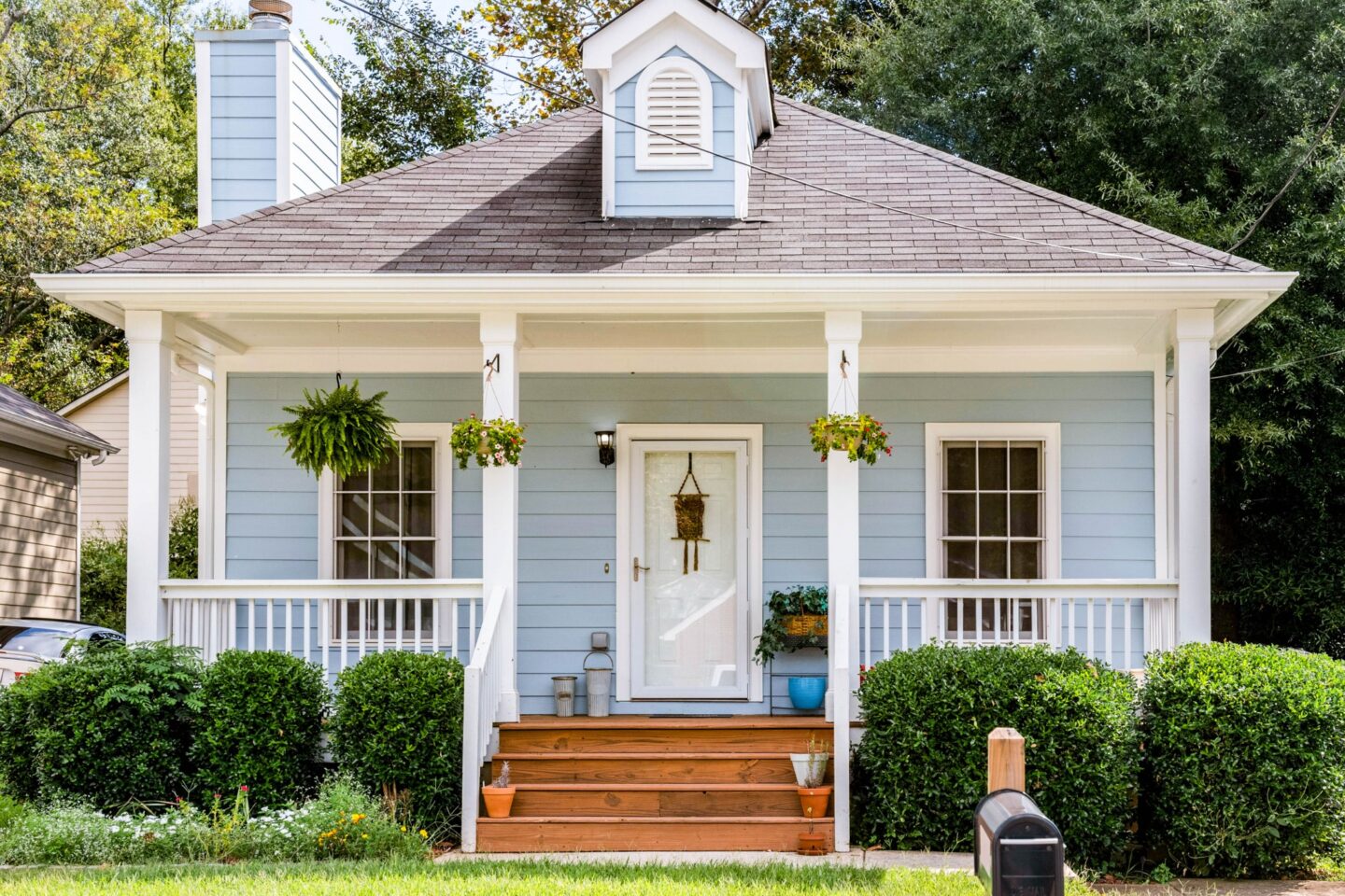 Should i buy sales a small house
