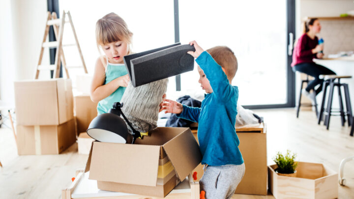help children cope with moving by unpacking together