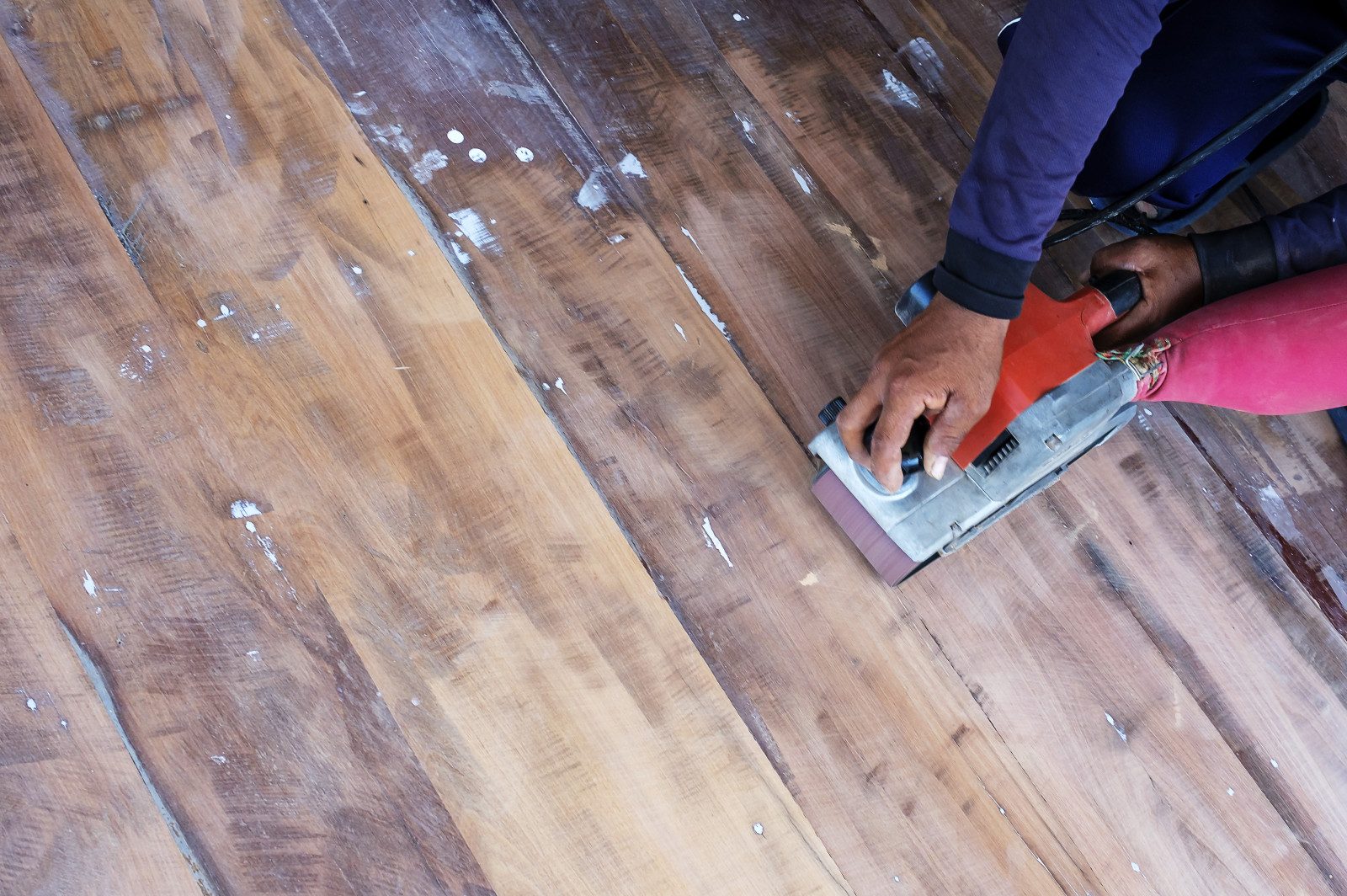 How to Mop Floors with Bleach