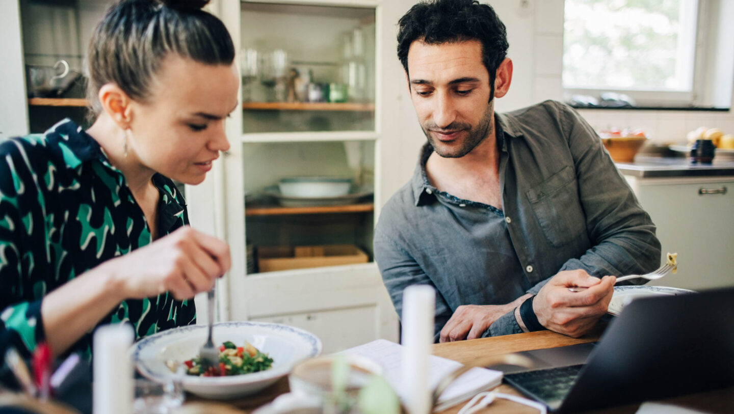 How a home seller can pick an offer that's right for them