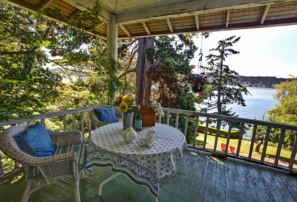 How to Buy a Lake House in 4 Easy Steps