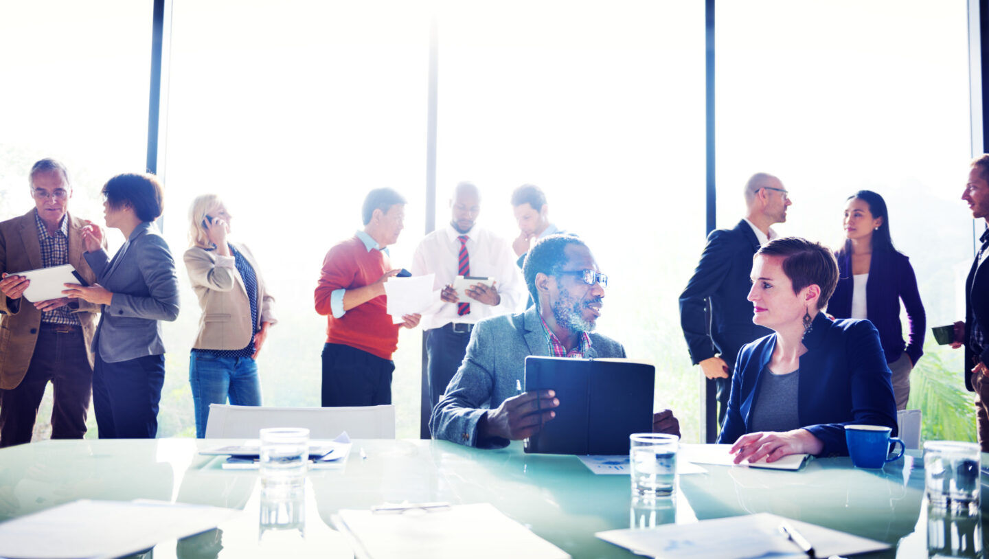 Pros and Cons of Working with an Individual Agent or a Team