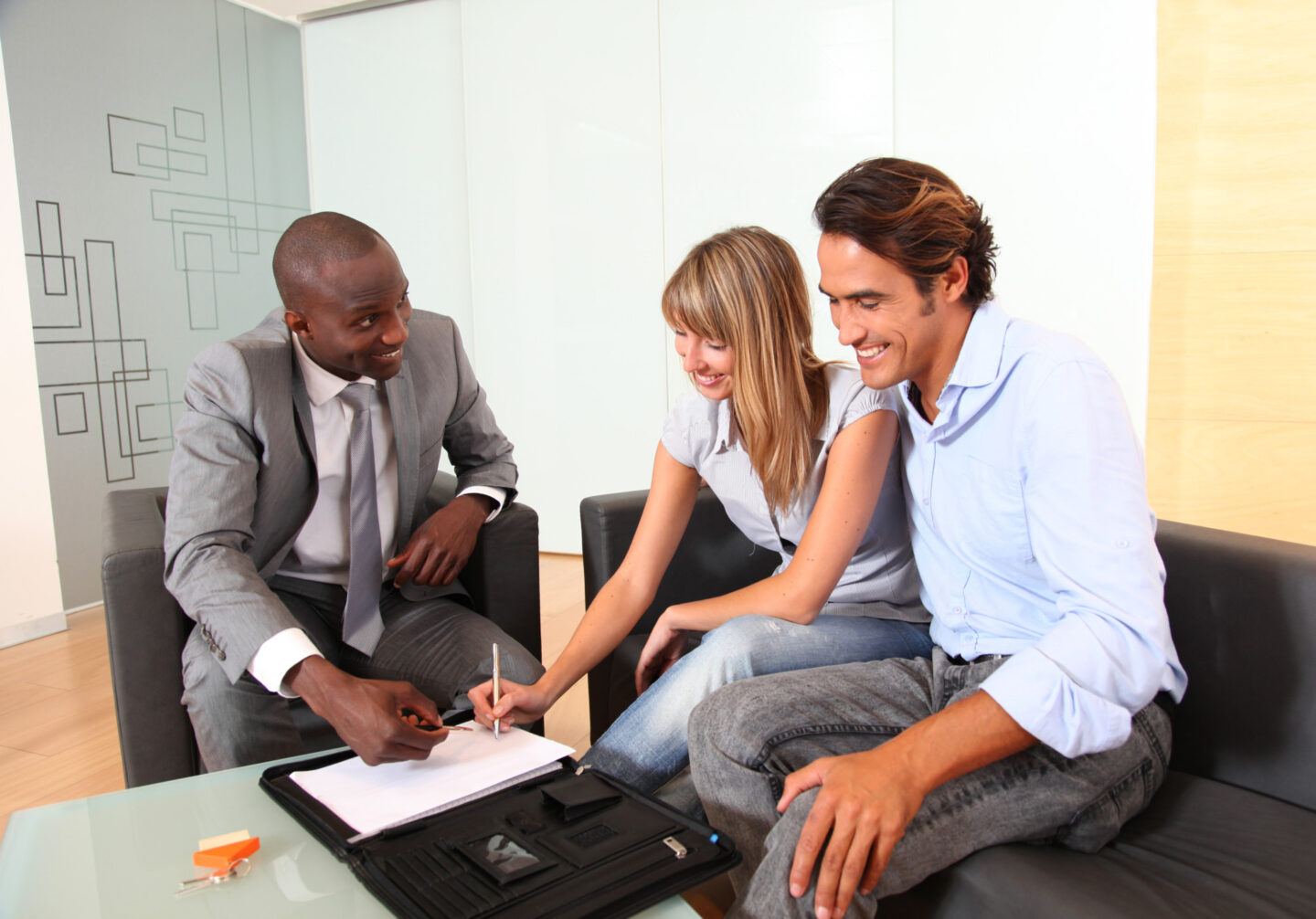 When to Hire an Agent Depends on Your Experience