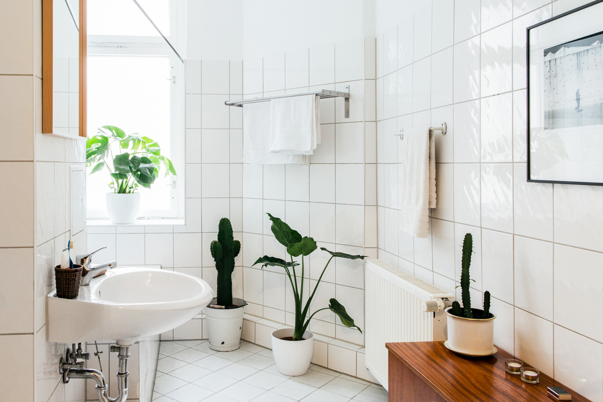 6 Simple Bathroom Updates to Tackle on a Weekend