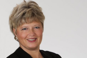 Cindy Knight, Veteran Agent: Embrace Change, Get Online