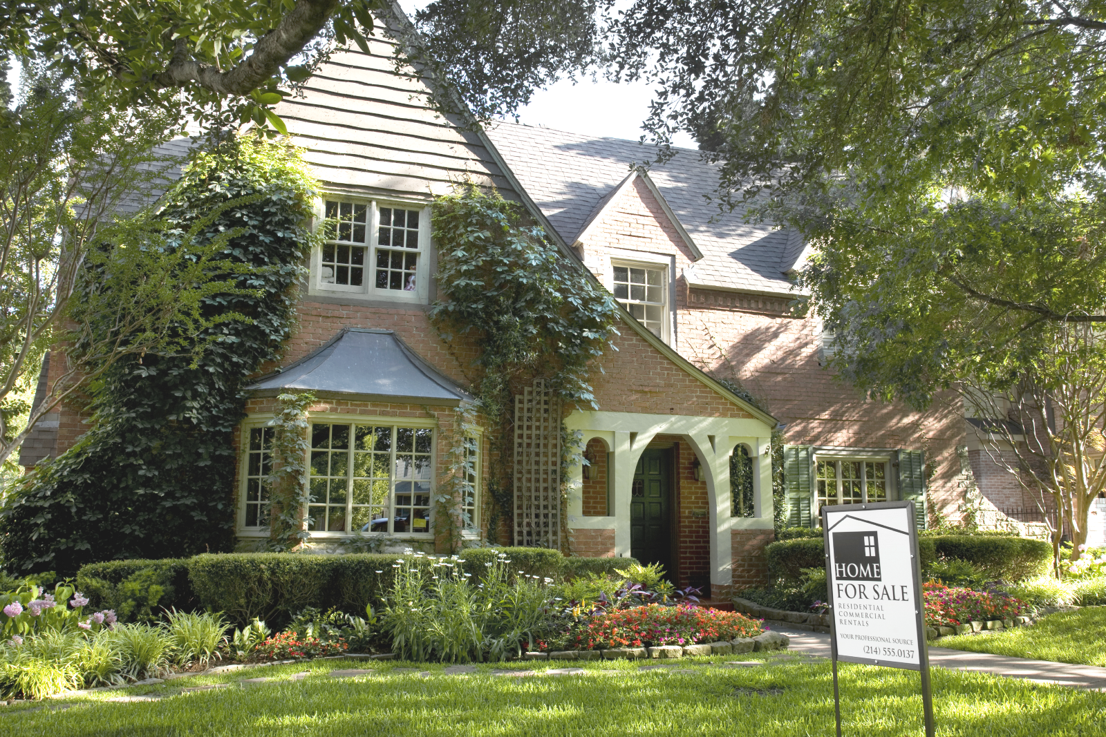 What Home Sellers Give Up to Close the Deal