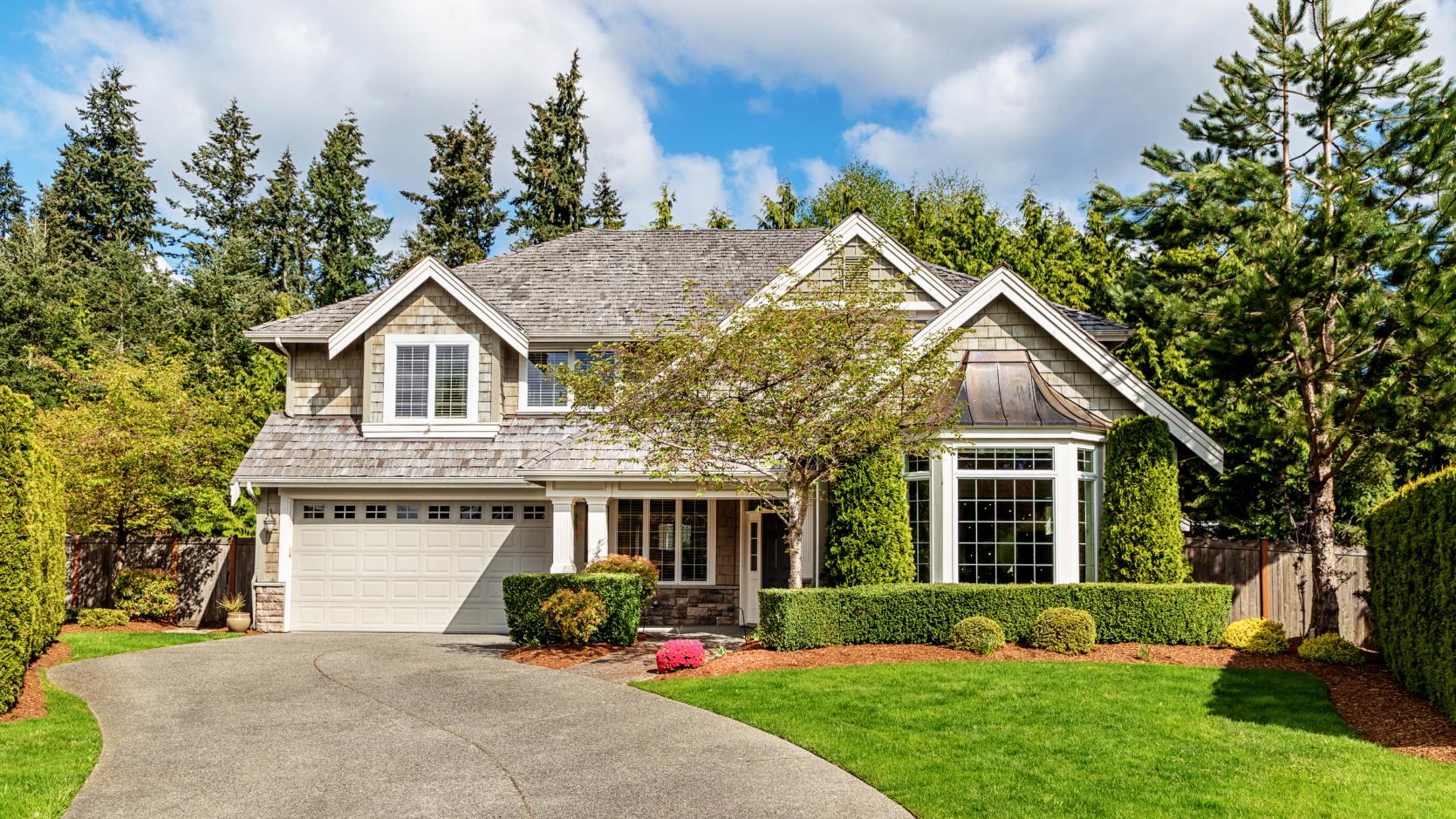 august real estate market