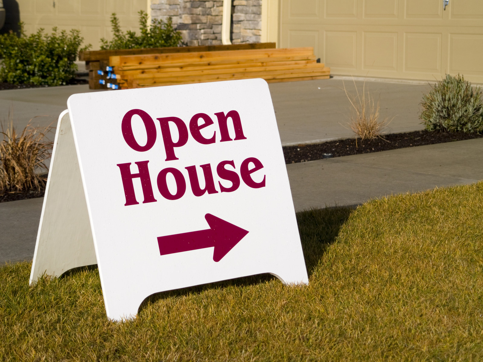 How Not to Be a Hound at an Open House (But Still Get Attendee Info)