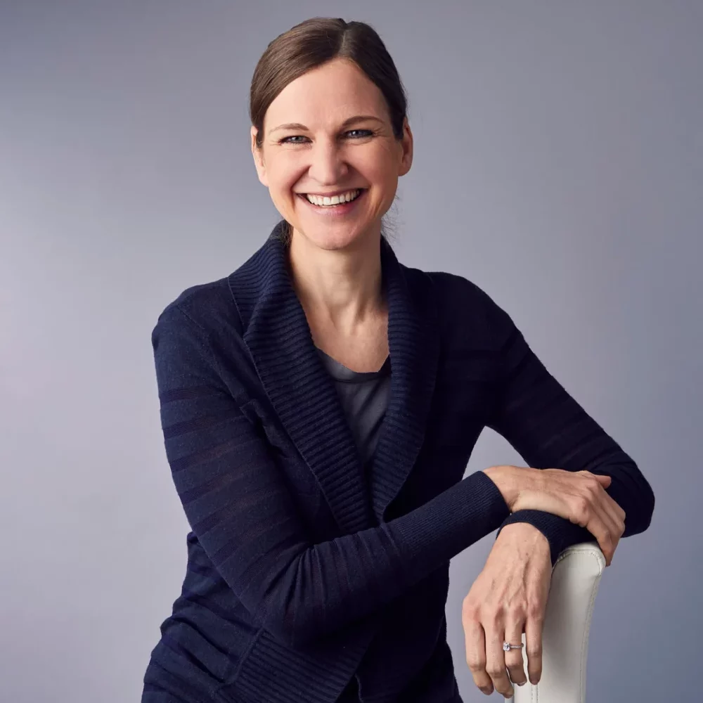 Jennifer Rock headshot