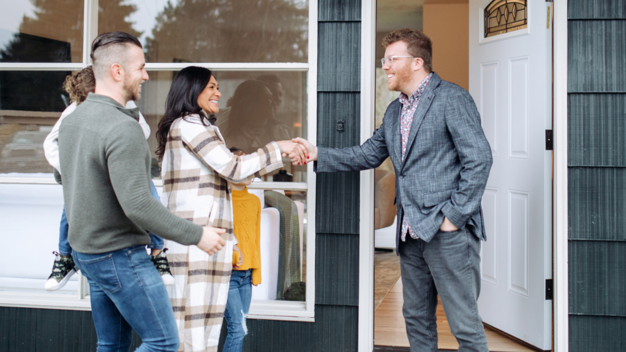agent meeting with buyers