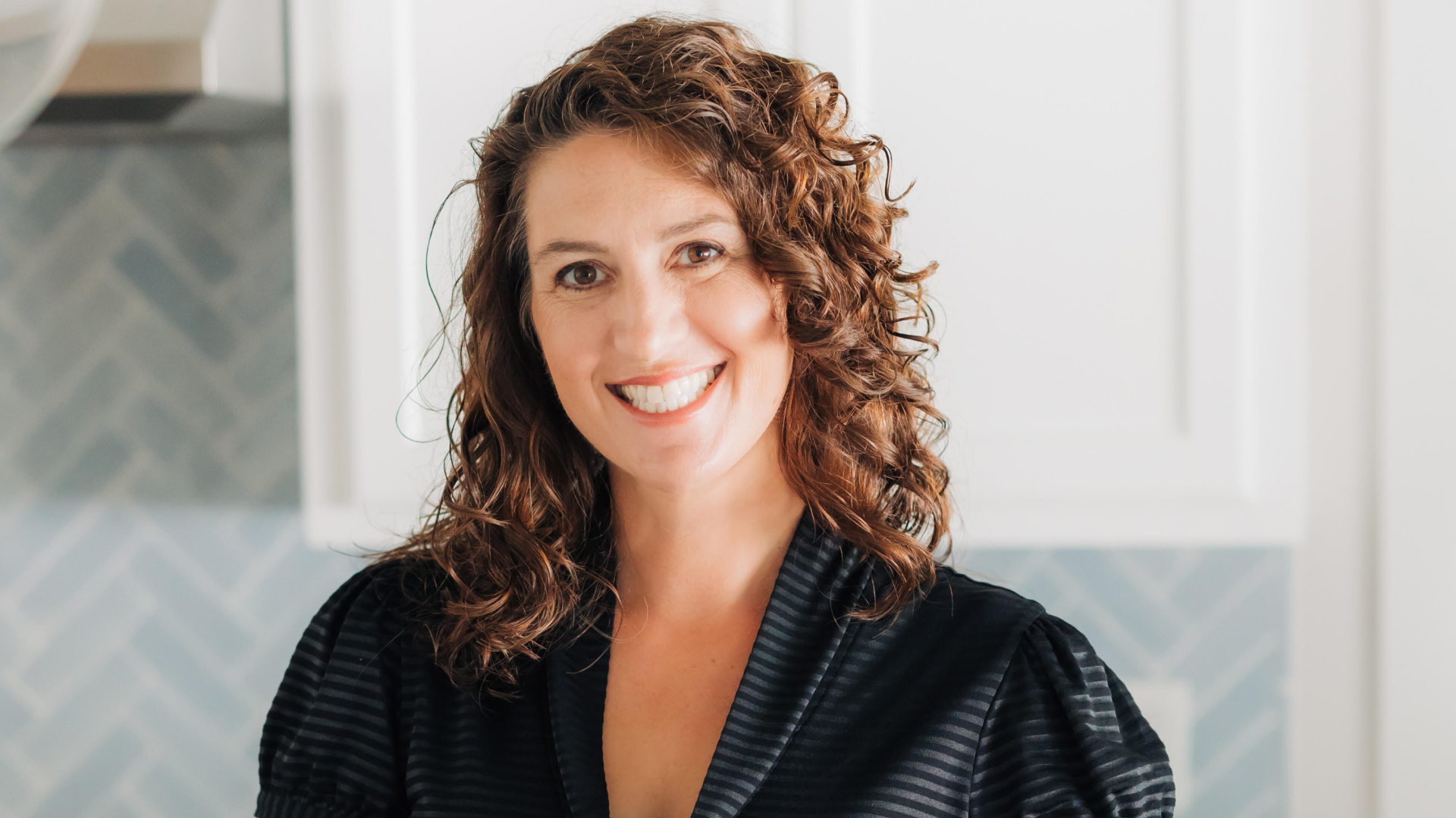 Alison Borrelli headshot