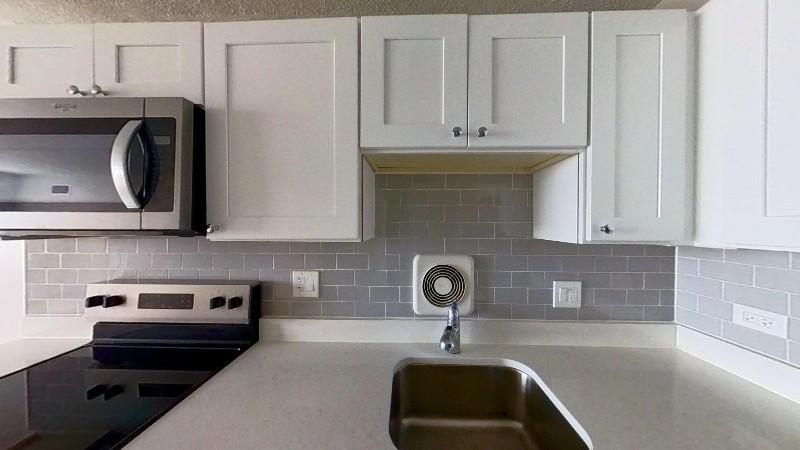 8975 W Gold Rd Unit 322, Niles, IL 60714