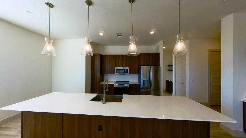 333 W 24th St Unit 313