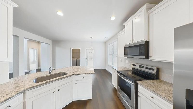 109 Chase Landing Dr, Loganville, GA 30052