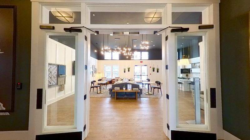 2000 Emblem Cir, Oswego, IL 60543 _ Social Lounge