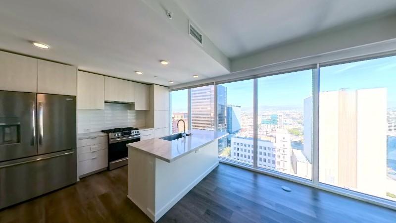 Zillow 3D Tour 11