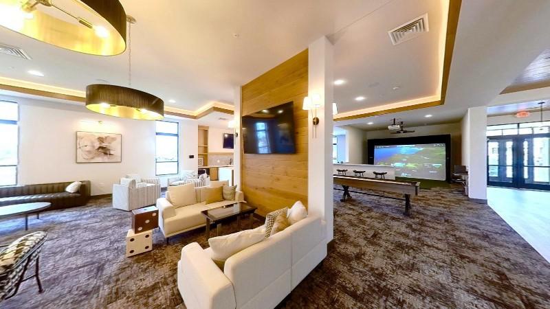 6240 Monticello, Clubhouse