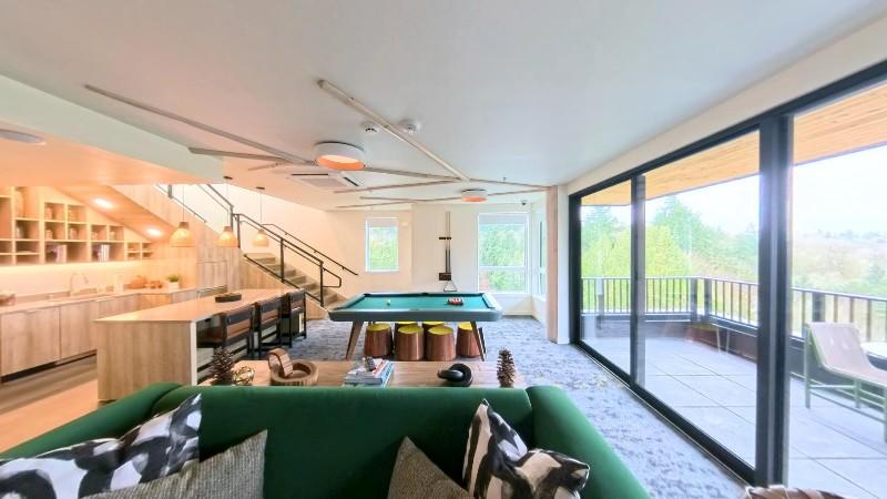 10930 116th Ave NE, Kirkland, WA 98033 - Lounge